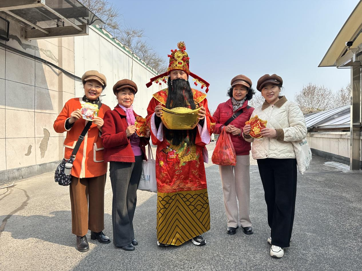 財(cái)神送福開啟開工好彩頭