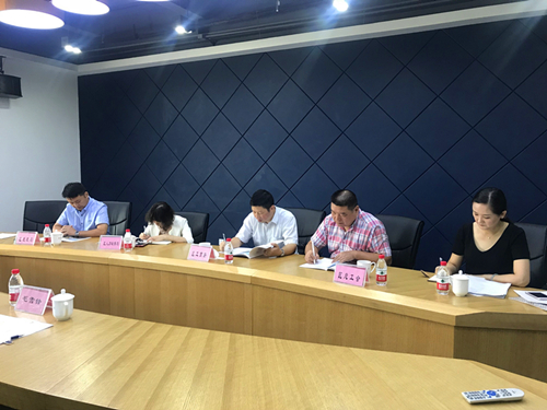 20180925拱墅區(qū)協(xié)調(diào)勞動關系三方會議在建華文創(chuàng)集團順利召開 (2).jpg