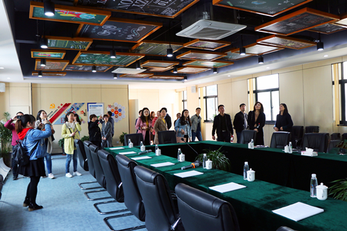 20190404合肥高新區(qū)長(zhǎng)寧社區(qū)來廬陽(yáng)建華文創(chuàng)園考察學(xué)習(xí)  (2).jpg